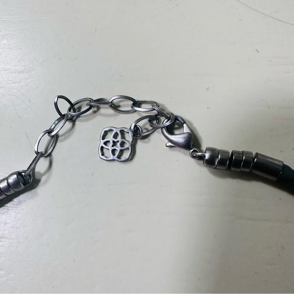 Kendra Scott Cooper Pendant Leather Rope Choker in Gray Platinum Drusy - Picture 4 of 8